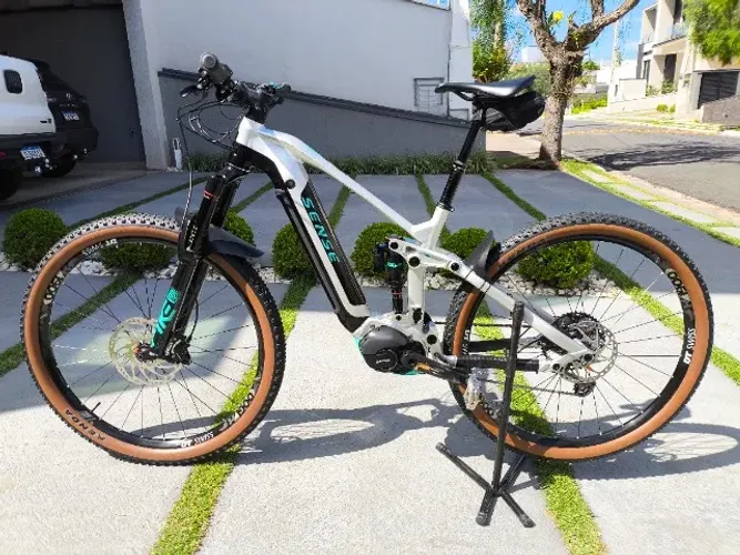 Bicicleta sense impulse etrail evo na cor prata 2022 tamanho M 