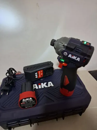 Furadeira de impacto AIKA