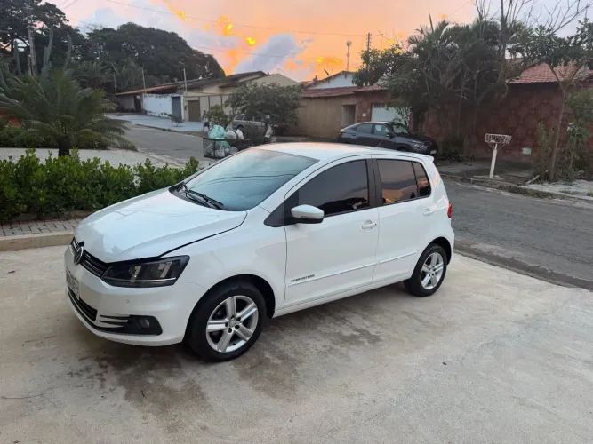 Volkswagen Fox Comfortline 1.6 Flex 8V 5P 2016