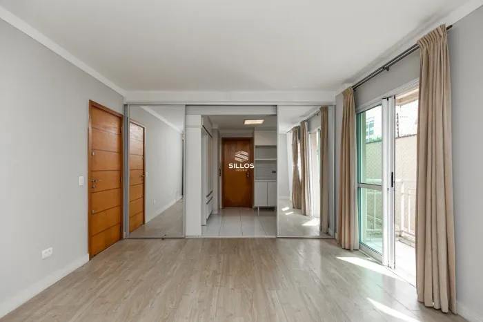 Apartamento para alugar com 3 quartos no Cabral em Curitiba