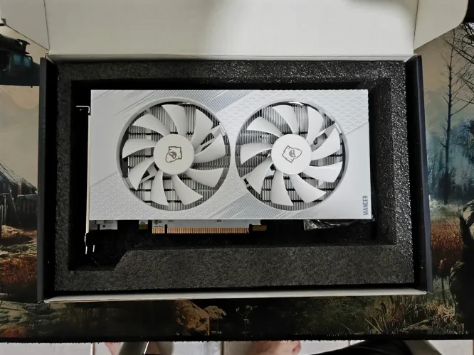 Placa de vídeo RX 580 Streaky White 8gb em perfeito estado 