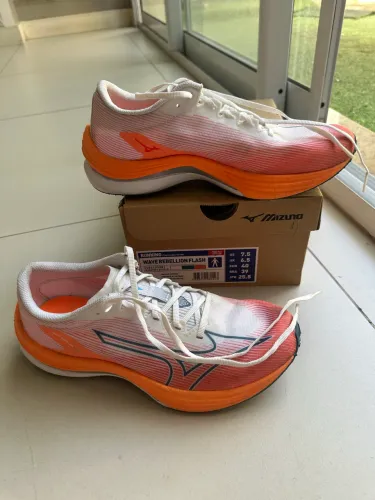 Tênis RUNNING Mizuno Wave TAM 39