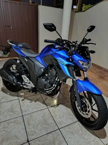 Fazer 250