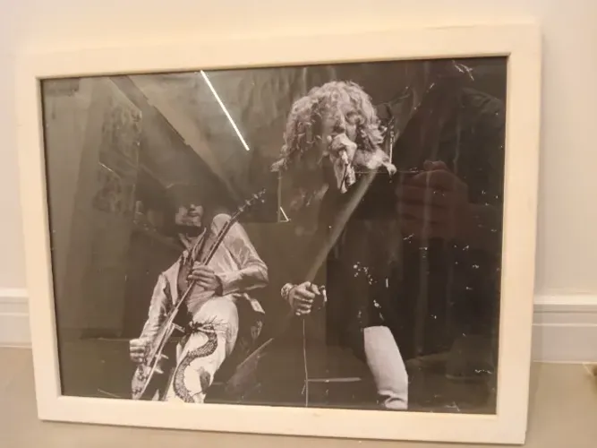 Moletom Motörhead tamanho M, boné Slayer e quadro Led Zeppelin