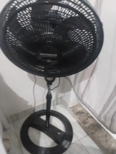 Vende se ventilador semi novo