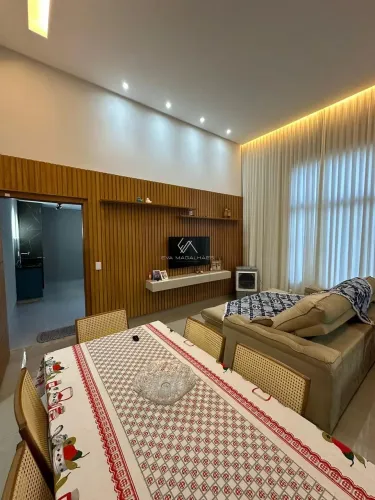Casa à venda em Goiânia, Jardim Itaipu, com 3 quartos, com 115 m²
