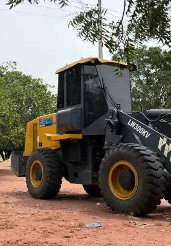 Pá carregadeira XCMG LW300K