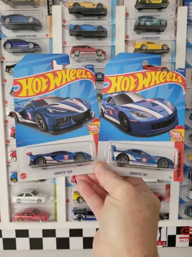 Dupla Corvette C6.R e C8.R Then Now Hot Wheels.
