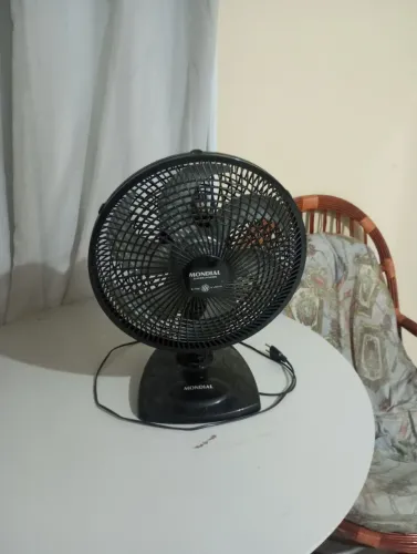 VENTILADOR mondial com 1 ano de uso