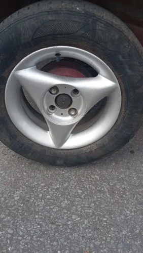 Vendo jogo de rodas aro13 GM Chevrolet, R$600,00