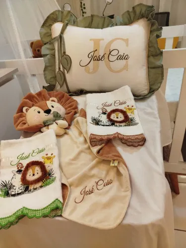 ENXOVAL MAKLIN BORDADOS ?