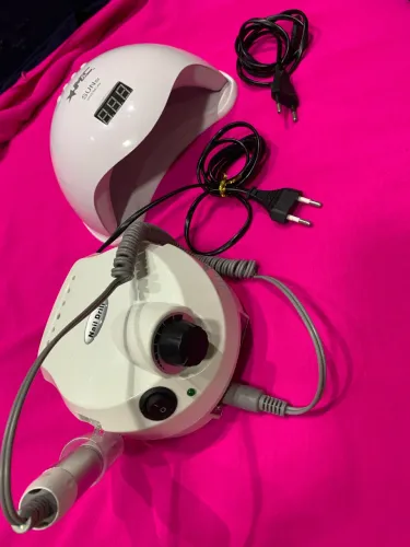 Cabine Nail Lamp acompanhada do motor de unhas Nail Drill