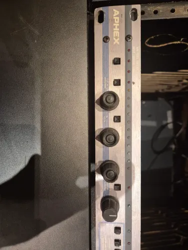 Compressor aphex compellor 320a