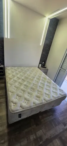 Colchão Queen Simmons Beautyrest Portland Molas Ensacadas