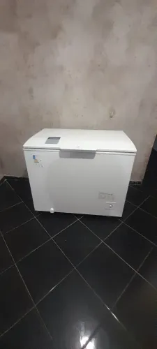 Freezer 314 litros semi-novo
