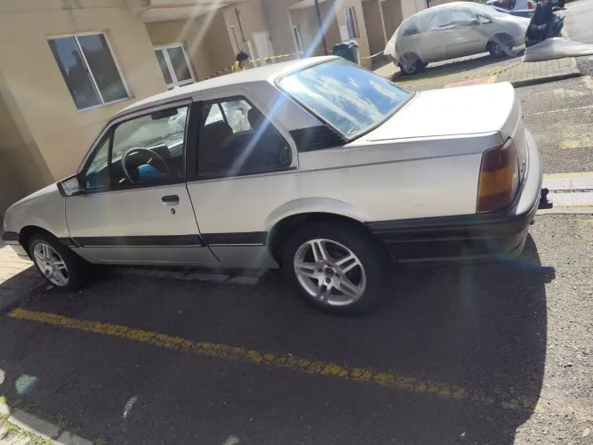 Chevrolet Monza GL 1.8 Efi/ SL/ L/ 650/barc. 2e4p 1991
