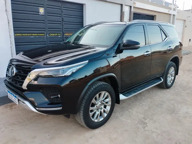 Toyota Hilux SW4 SRX 4X4 2.8 TDI 16V Dies. Aut. 2024