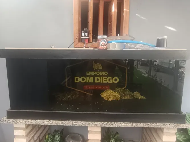 Vendo aquário grande