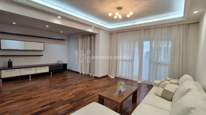 Apartamento com varanda para alugar, 03 suítes e 03 vagas no Barcelona