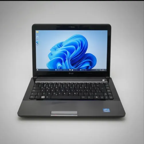 Notebook Core i3 -SSD 256gb -Windows 11