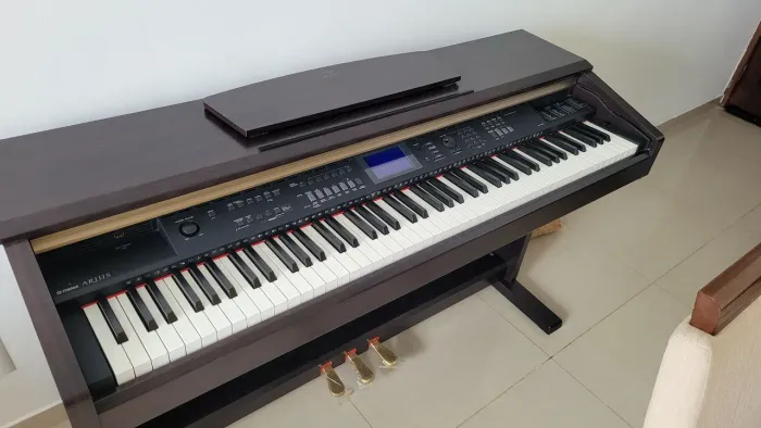 Yamaha Arius YDP-V240