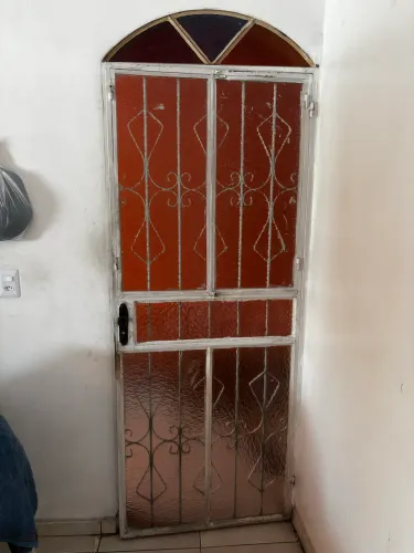 Porta e Janela de Metal