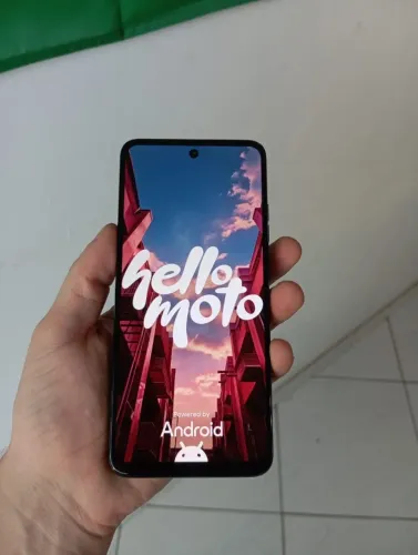 Smartphone Motorola Moto G34 5G Verde Vegan, 256GB, 8GB RAM - Usado | Excelente Estado