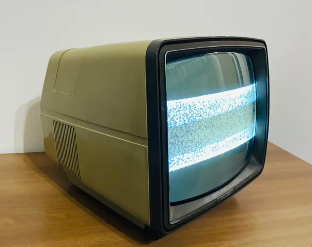TV Antiga Philco De Luxe 12 - Modelo PB-12A1 (Anos 80)
