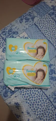 2 Pacotes de Fraldas pampers premium care