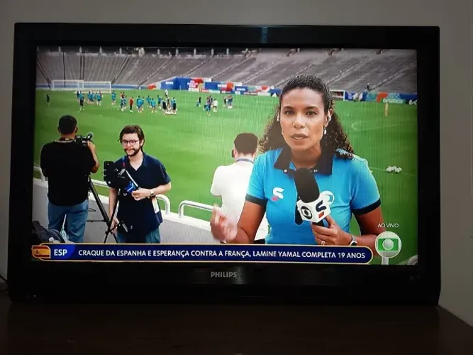 Tv Philips LCD HD 42" Completa Vai Com Chromecast e Suporte de Bride Não é Smart