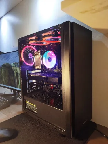 PC Gamer Xeon E5-2670 v3 | RX 570 8GB | SSD 480GB | Gabinete RGB Vidro