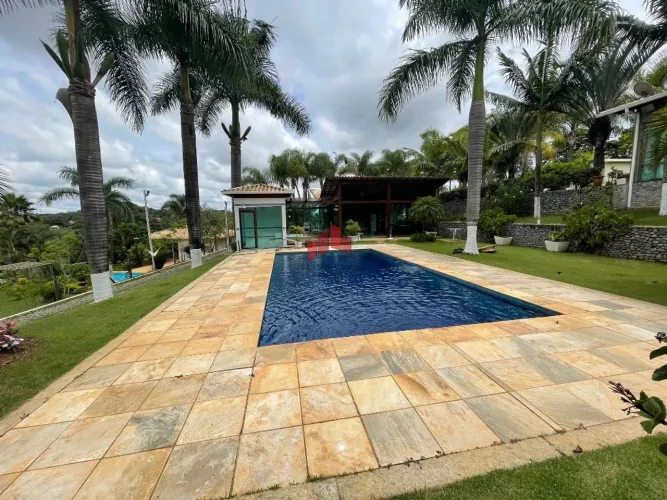 CASA CINEMATOGRAFICA A VENDA NO CONDOMINIO NOSSA FAZENDA EM ESMERALDAS