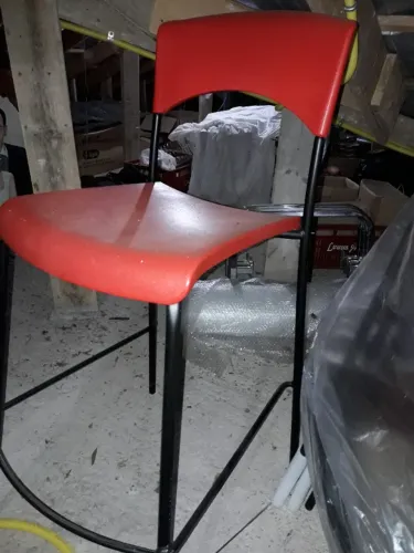 Oportunidade Imperdível! Conjunto de 4 Cadeiras OMP - Metade do Preço!