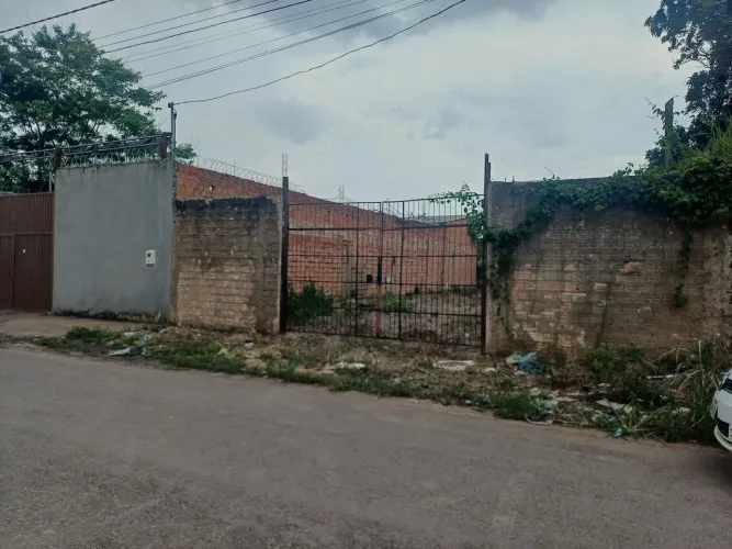 Vendo Terreno.