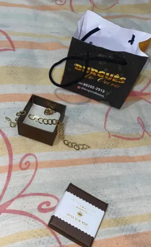 Ouro bracelete