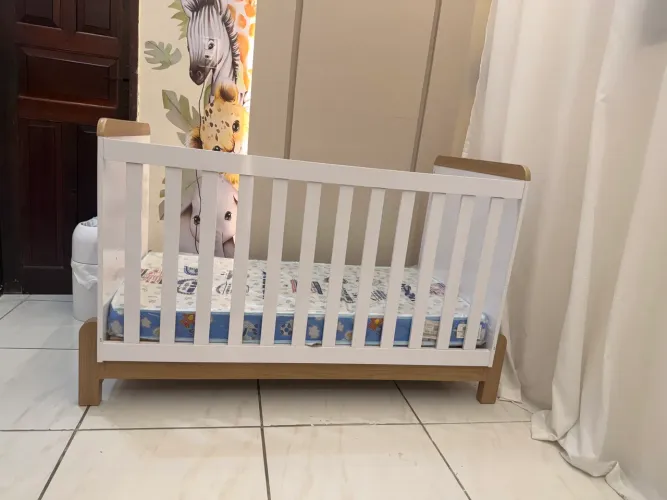 Berço que vira cama 