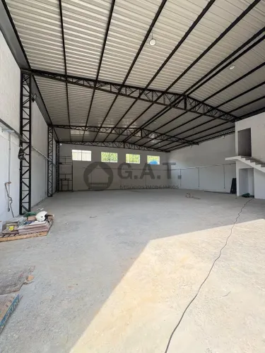 Galpão Comercial de 400m² para Locação em Sorocaba-SP, Zona Industrial: A Oportunidade que