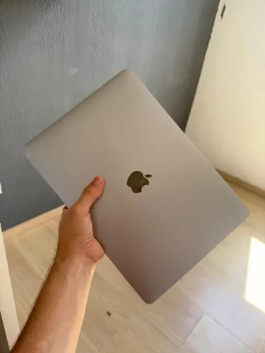 MacBook Pro 13" 2016 (Com Touch Bar - Space Gray)
