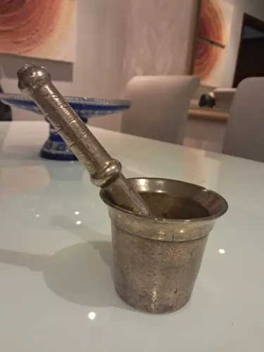 Pilão manual de bronze vintage 01