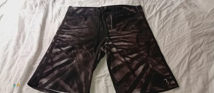 Bermuda masculina praiana preta South & co