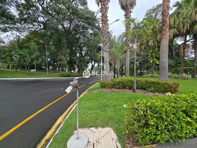 Terreno à venda em Americana, Vila Frezzarim, com 360 m², Residencial Villa San Pietro