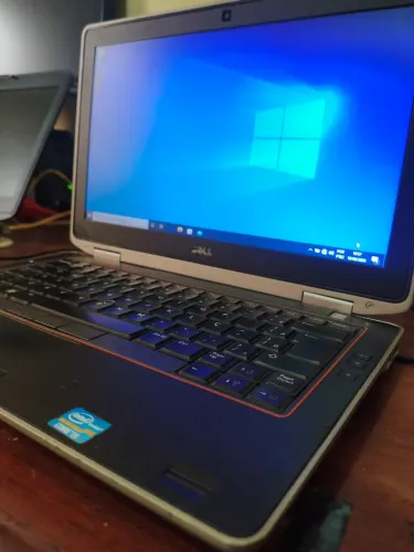 Dell latitude E6320 Core i5 4gb SSD Revisado