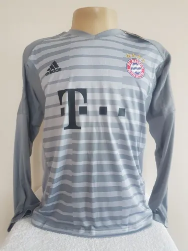 Camisa Bayern Munique Goleiro com todos os patchs raridade