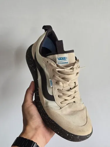 Vans Ultrarange exo 42