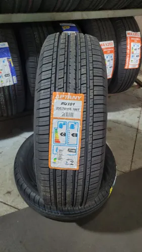 Pneu 235/70 16. Novo
