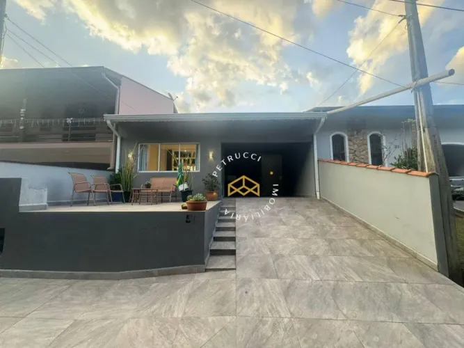 CASA LINDA E ACONCHEGANTE 170 M², 2 DORMITÓRIOS À VENDA CONDOMÍNIO FECHADO EM VALINHOS/SP
