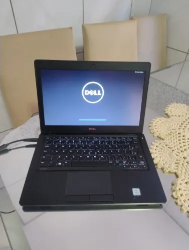 Notebook Dell i5 sétima geração 8gb ddr4 e SSD 240gb