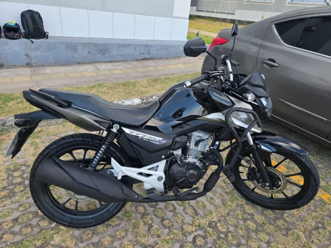Titan 160 2025 + Acessórios