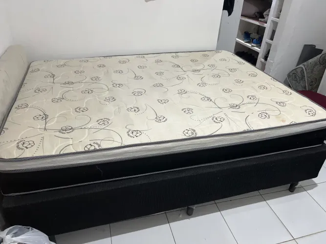 Cama casal Box