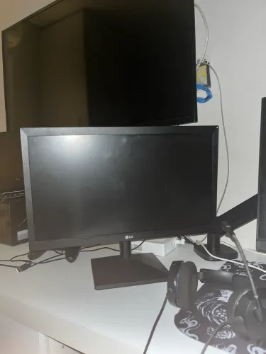 Monitor LG 1366x768 2ms 60hz (com overclock 75hz) 